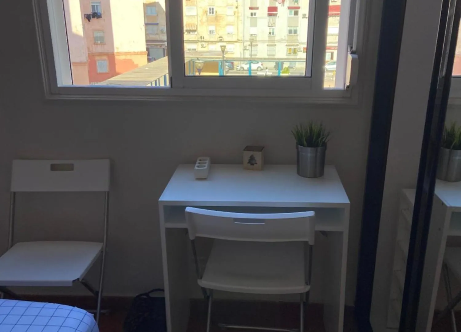 Homestay Habitacion Con Cama Matrimonial En Malaga
